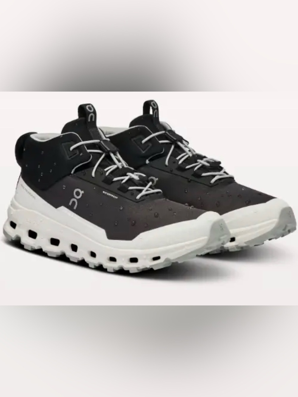 NEW On Unisex-Child Cloudhero Mid Waterproof (Big Kid) Sneaker size Y4